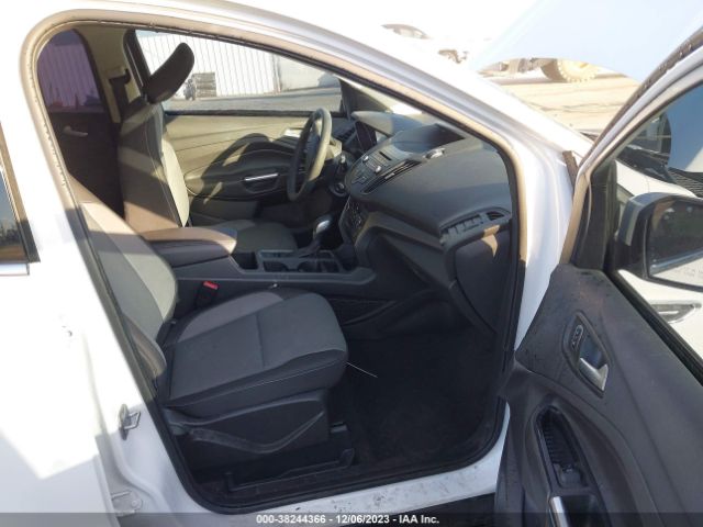 Photo 4 VIN: 1FMCU0GD6JUA12105 - FORD ESCAPE 