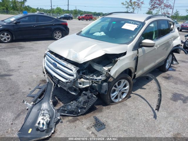 Photo 1 VIN: 1FMCU0GD6JUB07599 - FORD ESCAPE 