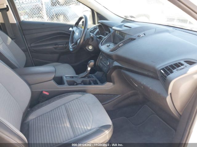 Photo 4 VIN: 1FMCU0GD6JUC11431 - FORD ESCAPE 