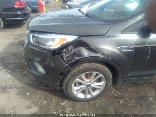 Photo 5 VIN: 1FMCU0GD6JUC49242 - FORD ESCAPE 