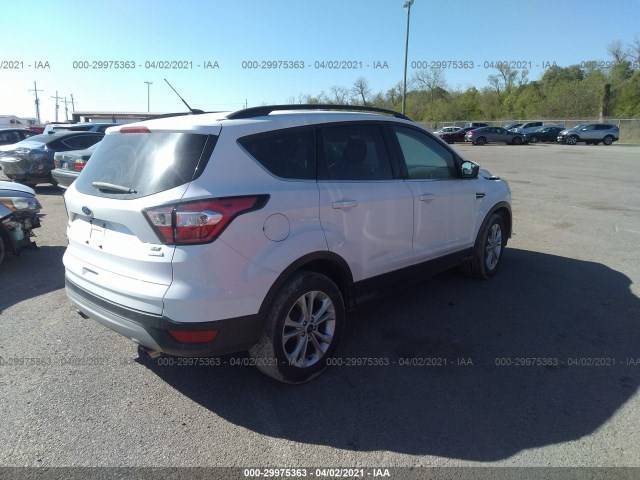 Photo 3 VIN: 1FMCU0GD6JUC61262 - FORD ESCAPE 