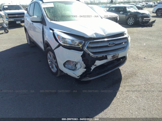 Photo 5 VIN: 1FMCU0GD6JUC61262 - FORD ESCAPE 