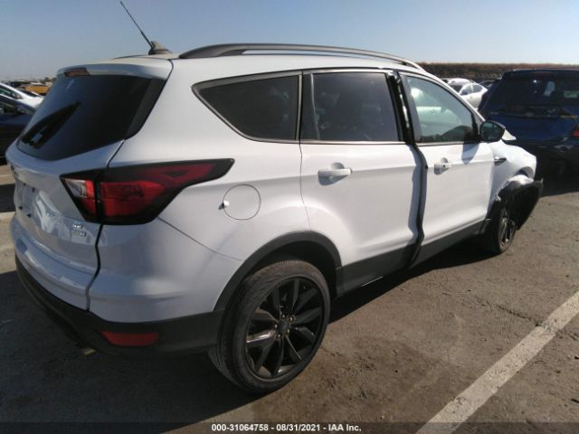 Photo 3 VIN: 1FMCU0GD6KUB07202 - FORD ESCAPE 