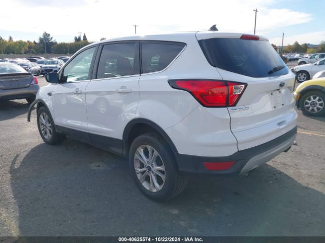 Photo 2 VIN: 1FMCU0GD6KUB82014 - FORD ESCAPE 