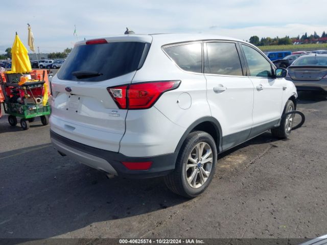 Photo 3 VIN: 1FMCU0GD6KUB82014 - FORD ESCAPE 