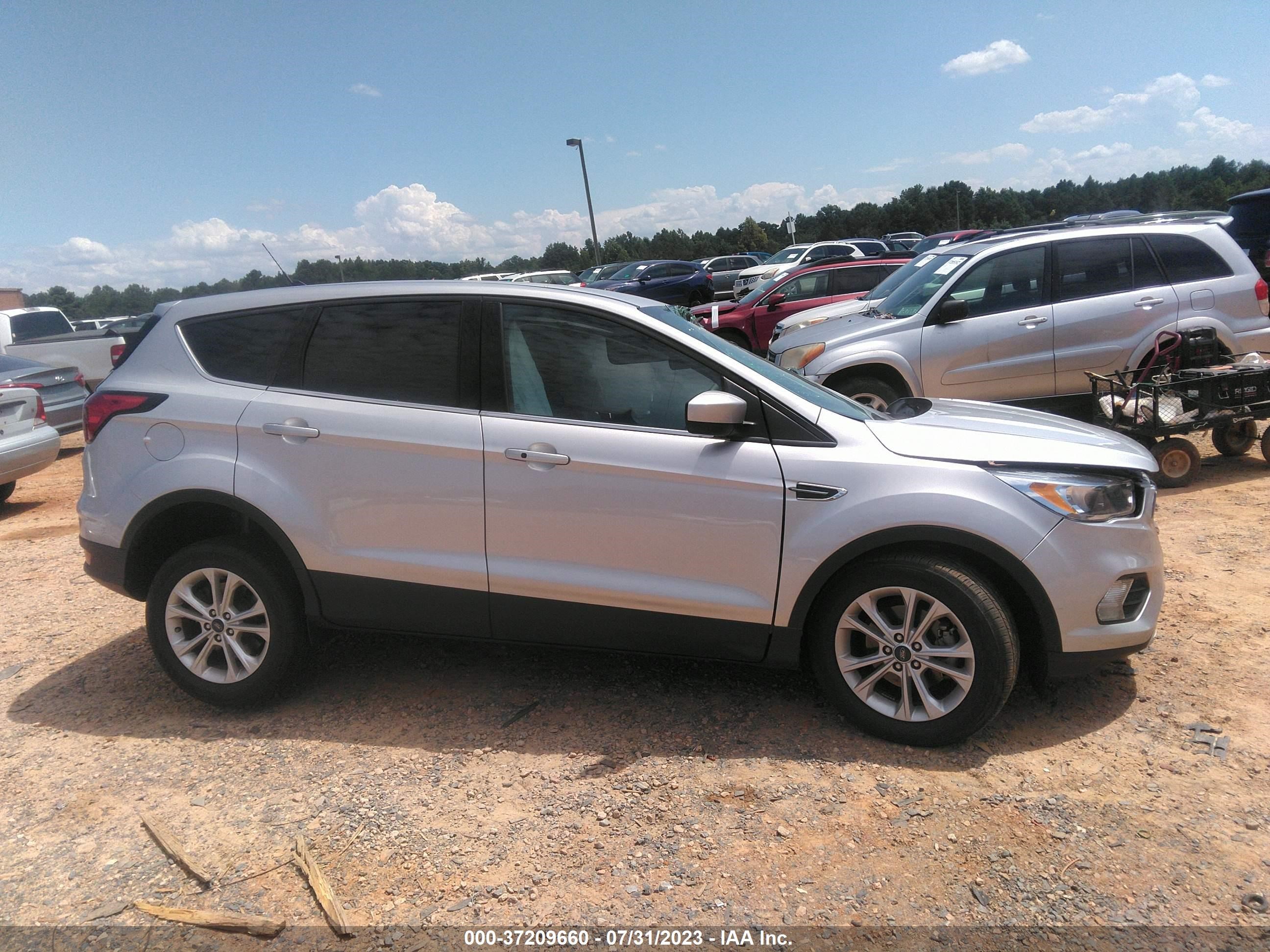 Photo 12 VIN: 1FMCU0GD6KUB93594 - FORD ESCAPE 