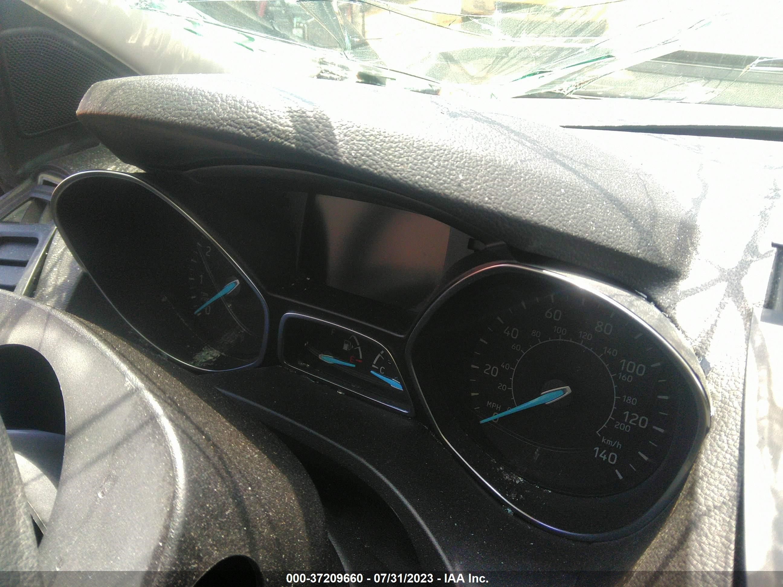 Photo 6 VIN: 1FMCU0GD6KUB93594 - FORD ESCAPE 