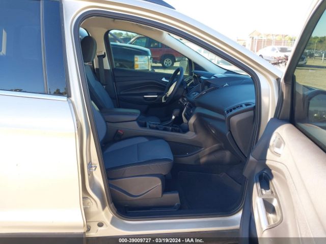 Photo 4 VIN: 1FMCU0GD7HUA20000 - FORD ESCAPE 