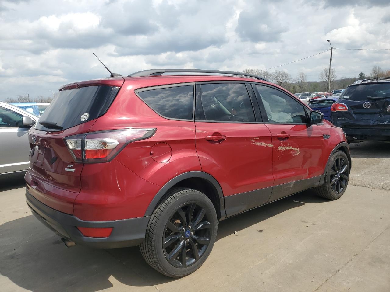 Photo 2 VIN: 1FMCU0GD7HUA21664 - FORD ESCAPE 