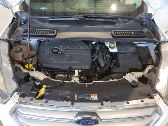 Photo 6 VIN: 1FMCU0GD7HUB28956 - FORD ESCAPE SE 