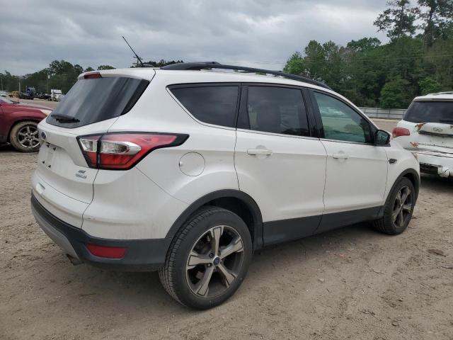 Photo 2 VIN: 1FMCU0GD7HUC07060 - FORD ESCAPE 