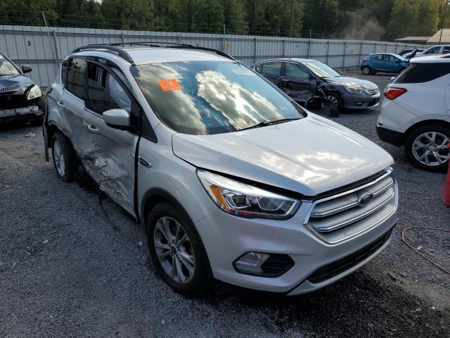 Photo 0 VIN: 1FMCU0GD7HUC42083 - FORD ESCAPE SE 