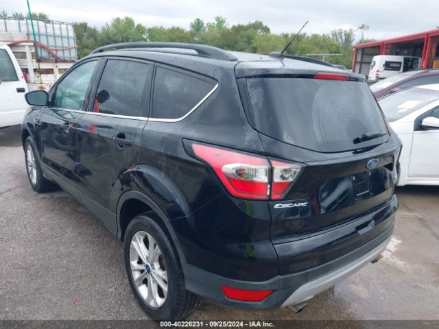 Photo 2 VIN: 1FMCU0GD7HUC71583 - FORD ESCAPE 