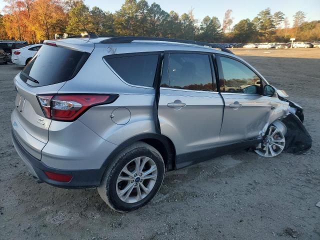 Photo 2 VIN: 1FMCU0GD7JUB05909 - FORD ESCAPE SE 