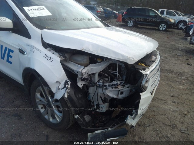 Photo 5 VIN: 1FMCU0GD7JUB17400 - FORD ESCAPE 