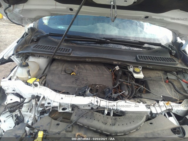 Photo 9 VIN: 1FMCU0GD7JUB17400 - FORD ESCAPE 