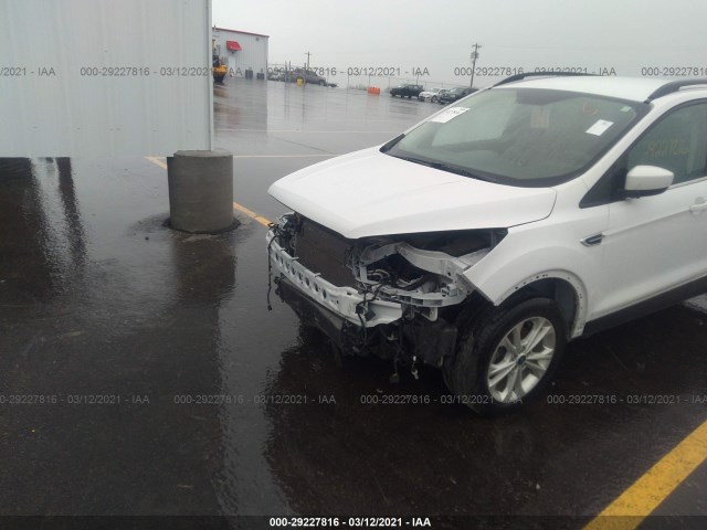 Photo 5 VIN: 1FMCU0GD7JUC10840 - FORD ESCAPE 