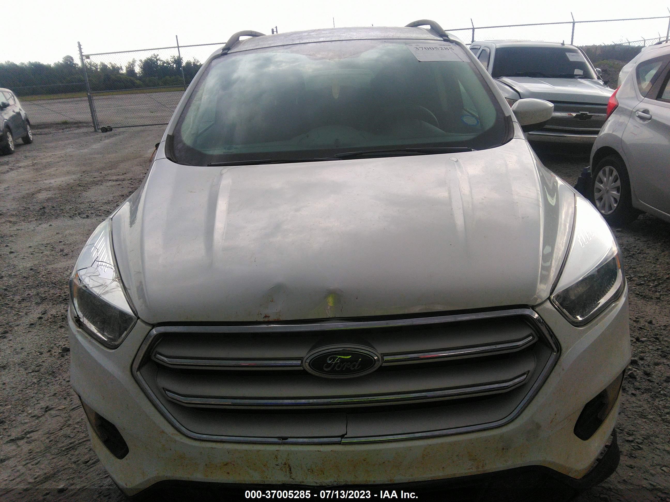 Photo 11 VIN: 1FMCU0GD7JUC18355 - FORD ESCAPE 