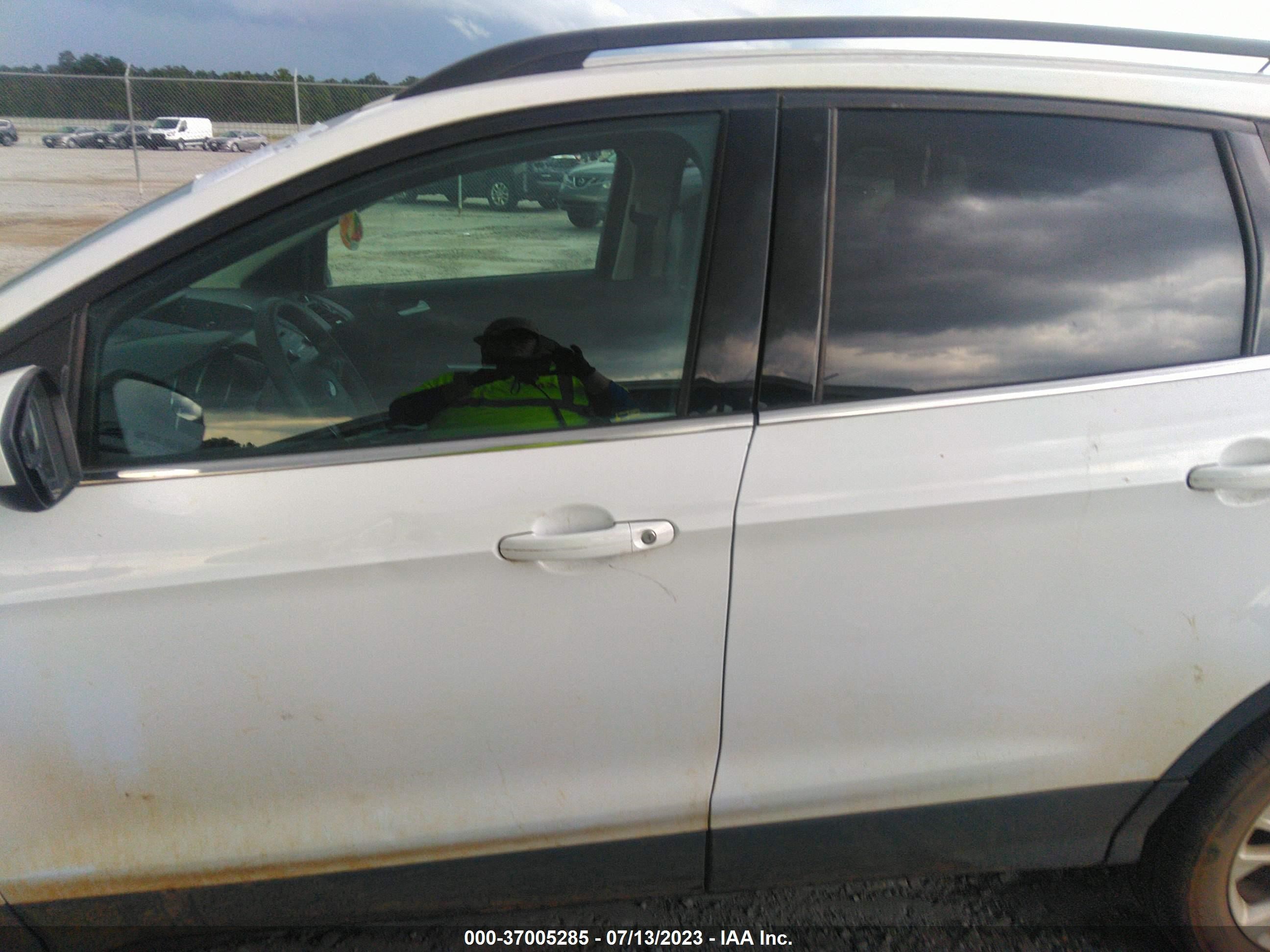 Photo 13 VIN: 1FMCU0GD7JUC18355 - FORD ESCAPE 