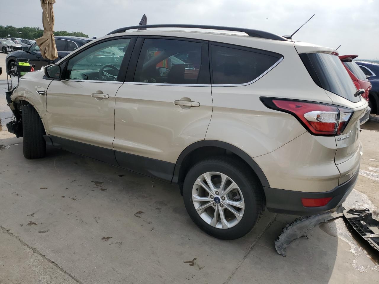 Photo 1 VIN: 1FMCU0GD7JUC60282 - FORD ESCAPE 