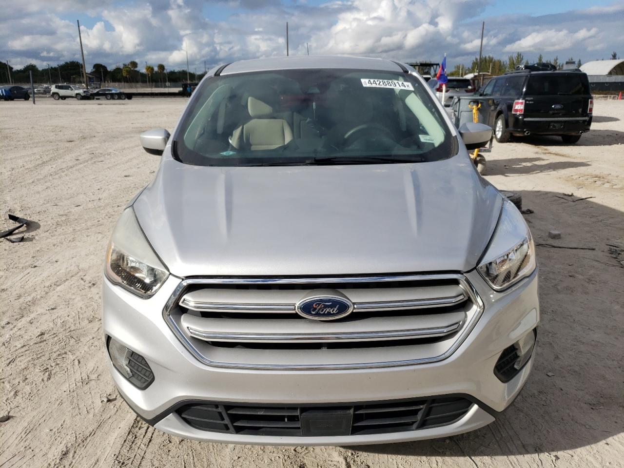 Photo 4 VIN: 1FMCU0GD7KUA36818 - FORD ESCAPE 