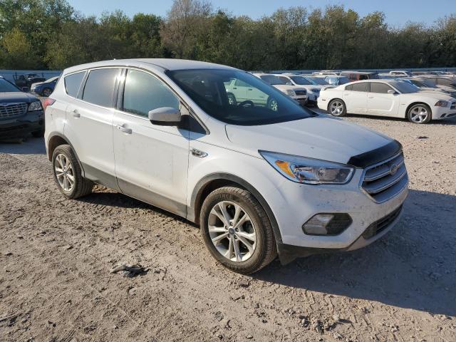 Photo 3 VIN: 1FMCU0GD7KUB21402 - FORD ESCAPE SE 