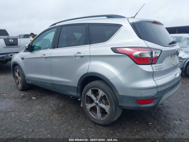 Photo 2 VIN: 1FMCU0GD8HUA08714 - FORD ESCAPE 