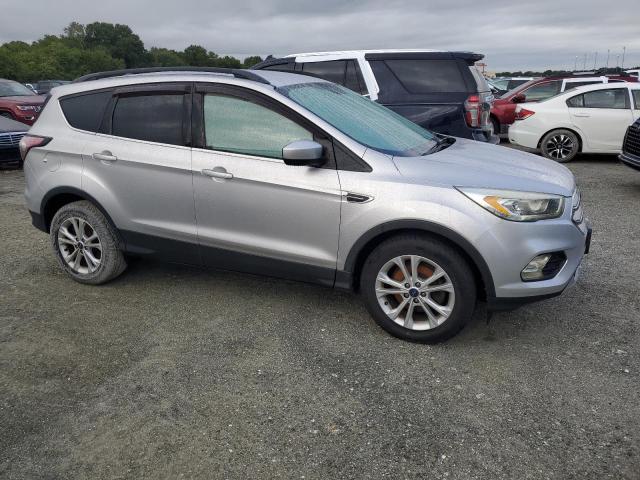 Photo 3 VIN: 1FMCU0GD8HUB56930 - FORD ESCAPE SE 