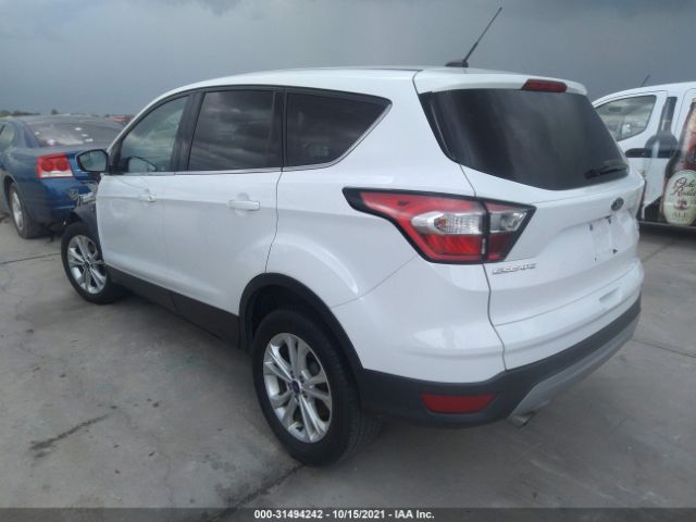 Photo 2 VIN: 1FMCU0GD8HUC77750 - FORD ESCAPE 