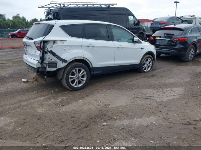 Photo 3 VIN: 1FMCU0GD8HUC81670 - FORD ESCAPE 