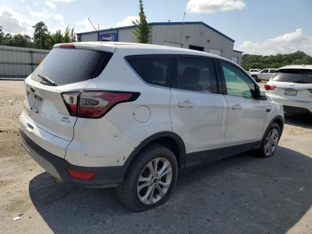 Photo 2 VIN: 1FMCU0GD8HUD48574 - FORD ESCAPE SE 