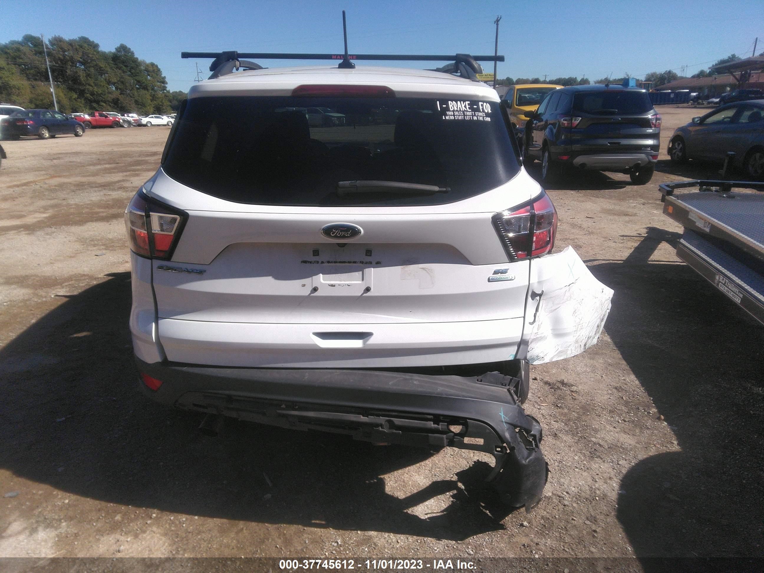 Photo 5 VIN: 1FMCU0GD8JUA38544 - FORD ESCAPE 