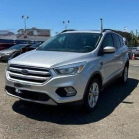 Photo 1 VIN: 1FMCU0GD8JUB15588 - FORD ESCAPE SE 