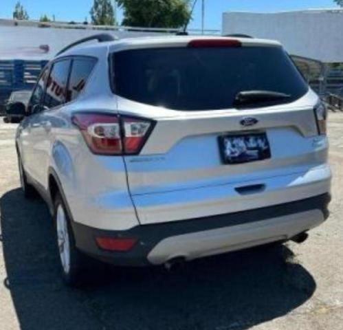 Photo 2 VIN: 1FMCU0GD8JUB15588 - FORD ESCAPE SE 