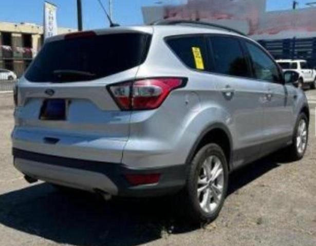 Photo 3 VIN: 1FMCU0GD8JUB15588 - FORD ESCAPE SE 