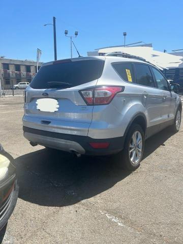 Photo 3 VIN: 1FMCU0GD8JUB15588 - FORD ESCAPE SE 