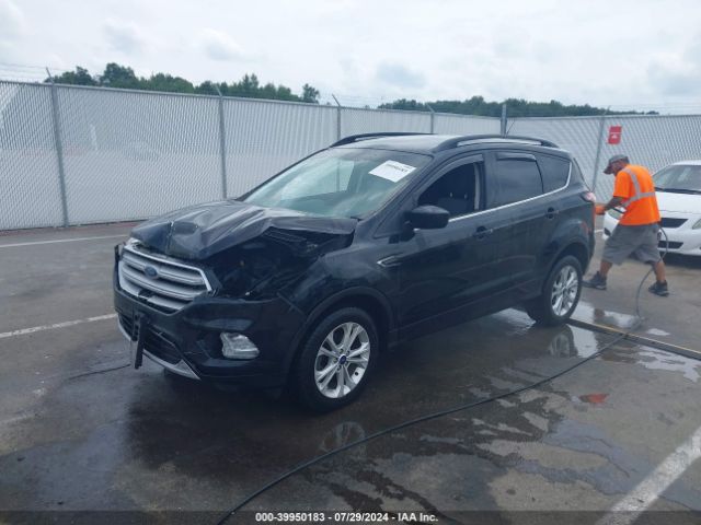 Photo 1 VIN: 1FMCU0GD8JUB32102 - FORD ESCAPE 