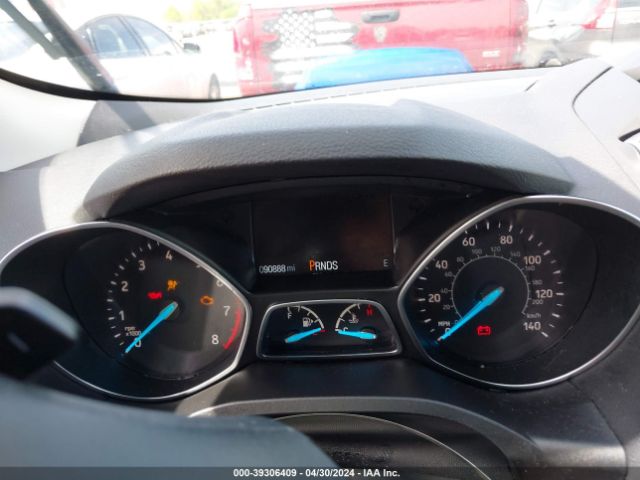 Photo 6 VIN: 1FMCU0GD8JUC86132 - FORD ESCAPE 