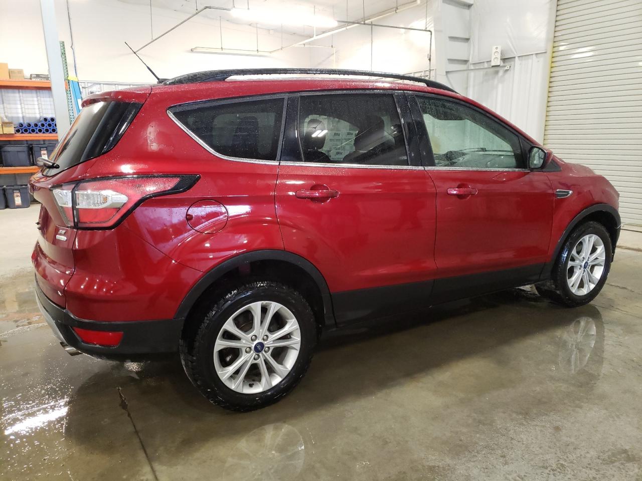 Photo 2 VIN: 1FMCU0GD8JUD22837 - FORD ESCAPE 