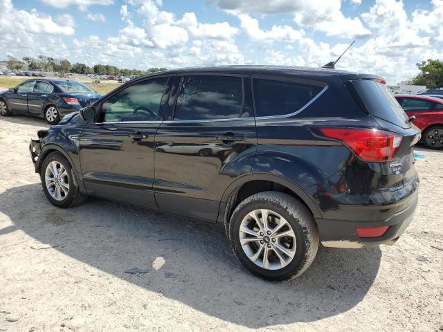 Photo 1 VIN: 1FMCU0GD8KUB95766 - FORD ESCAPE SE 