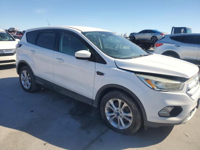 Photo 3 VIN: 1FMCU0GD9HUB02729 - FORD ESCAPE SE 