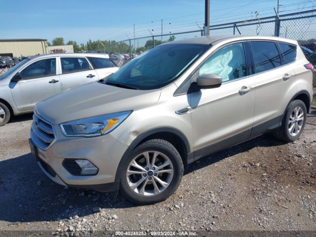 Photo 1 VIN: 1FMCU0GD9HUB14623 - FORD ESCAPE 