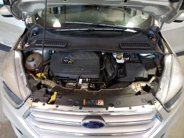 Photo 6 VIN: 1FMCU0GD9HUB37223 - FORD ESCAPE SE 