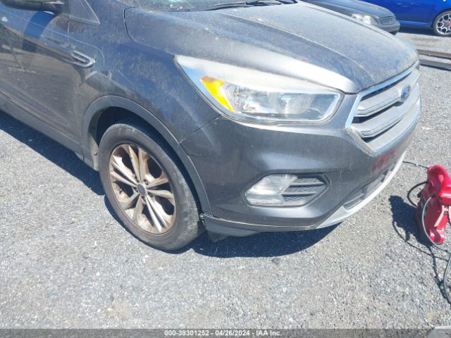 Photo 5 VIN: 1FMCU0GD9HUB48500 - FORD ESCAPE 