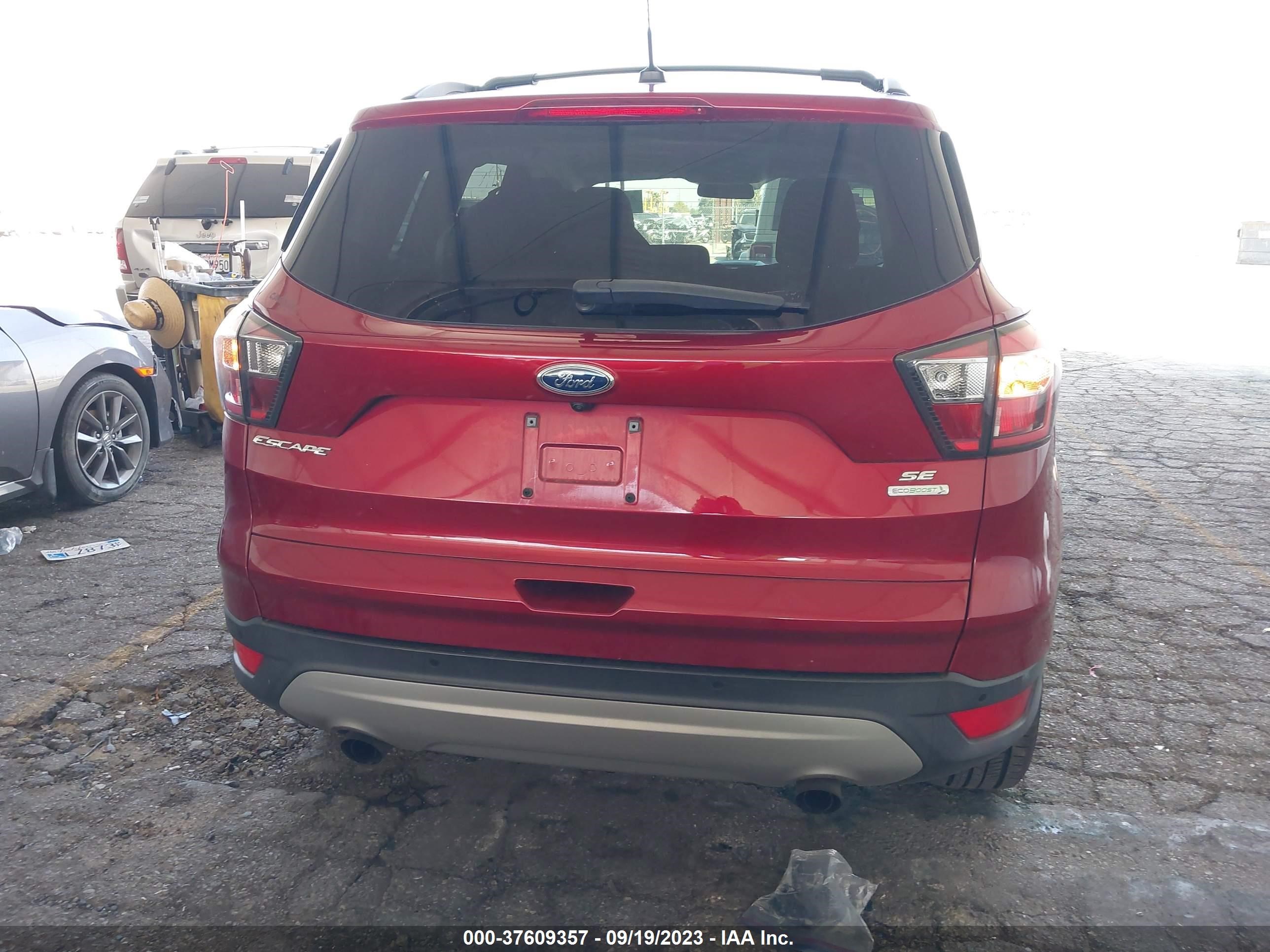 Photo 16 VIN: 1FMCU0GD9HUB53731 - FORD ESCAPE 