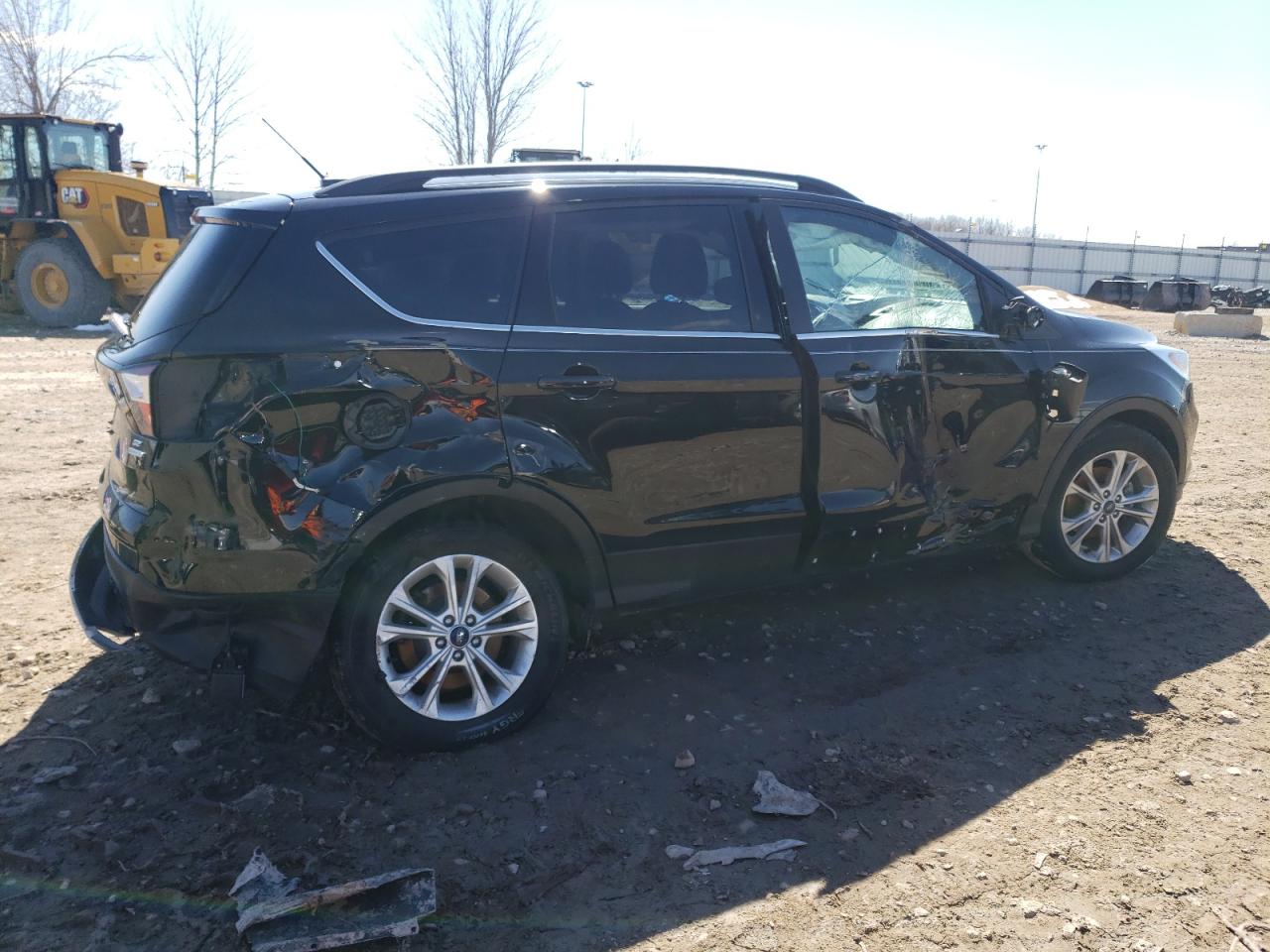 Photo 2 VIN: 1FMCU0GD9HUC63999 - FORD ESCAPE 