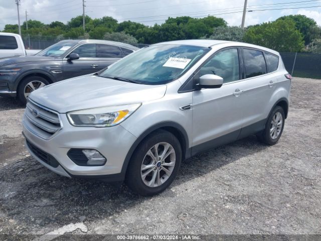 Photo 1 VIN: 1FMCU0GD9HUE17076 - FORD ESCAPE 