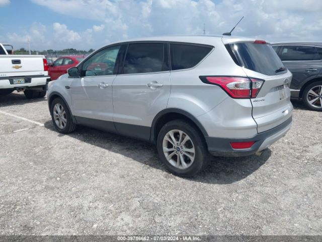 Photo 2 VIN: 1FMCU0GD9HUE17076 - FORD ESCAPE 