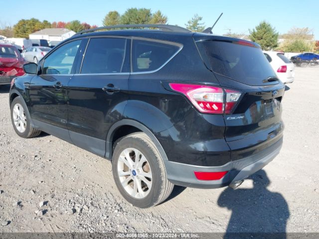 Photo 2 VIN: 1FMCU0GD9JUA15869 - FORD ESCAPE 