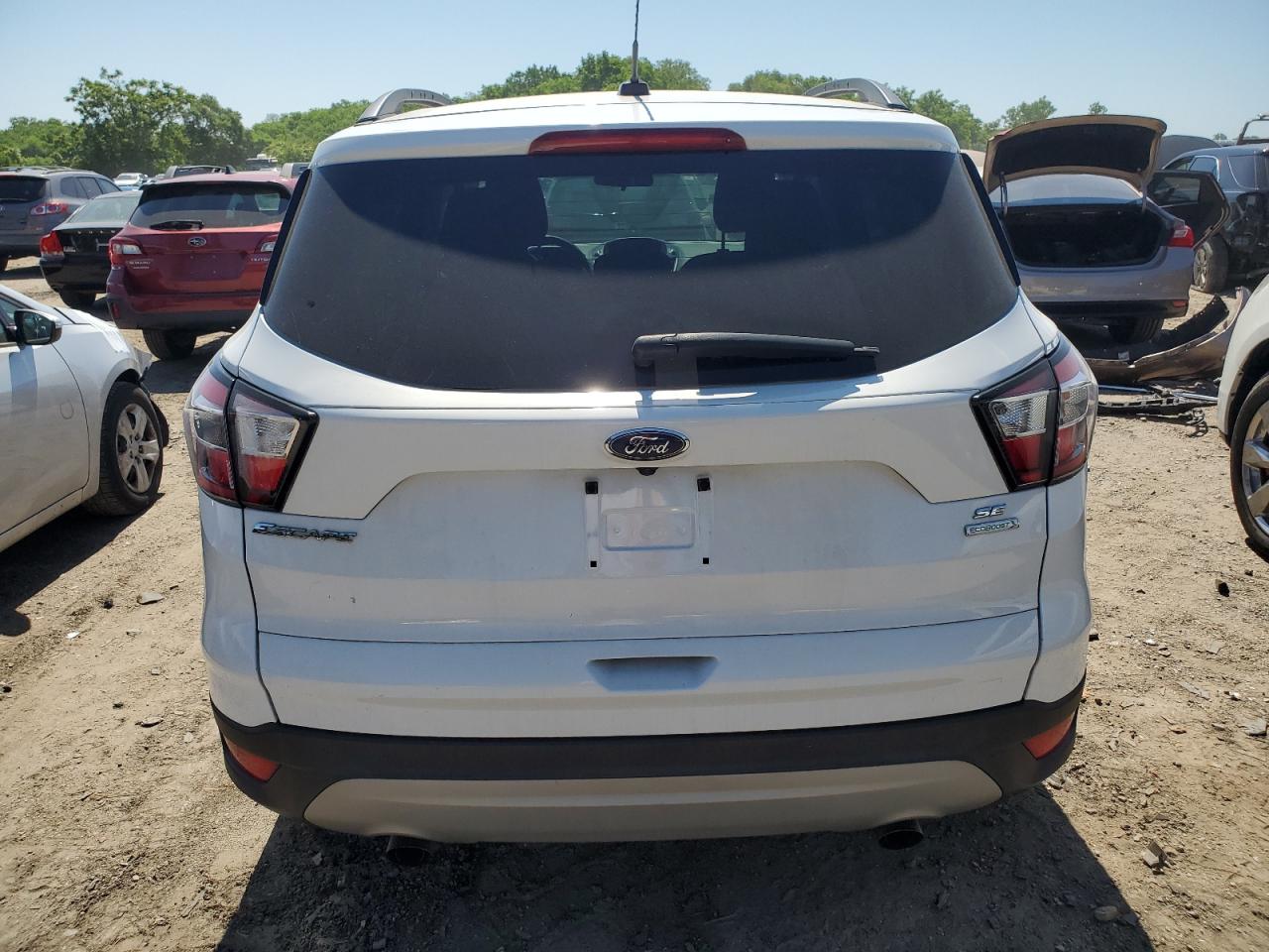 Photo 5 VIN: 1FMCU0GD9JUA35362 - FORD ESCAPE 